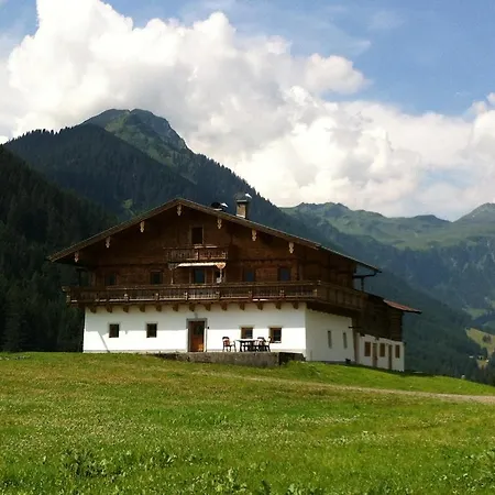Farma Alpenbauernhaus Vorderbrandthof Saalbach-Hinterglemm