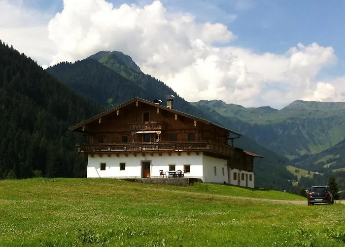 ファームステイ Alpenbauernhaus Vorderbrandthof ザールバッハ・ヒンターグレム