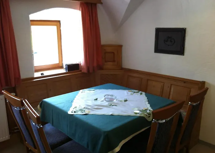 ファームステイ Alpenbauernhaus Vorderbrandthof ザールバッハ・ヒンターグレム